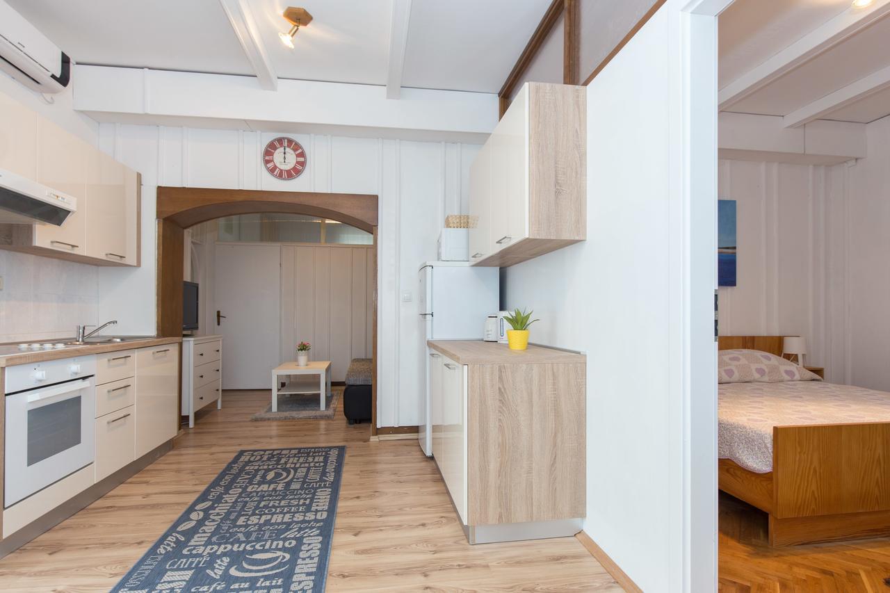 Apartments Pavic Malinska Extérieur photo